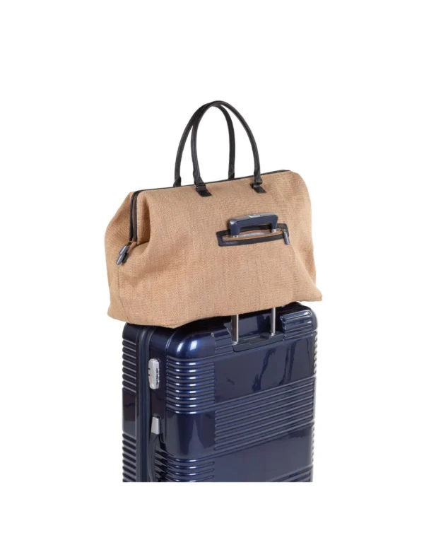 Raffia Τσάντα Αλλαγής Mommy Bag Large πάνω σε βαλίτσα