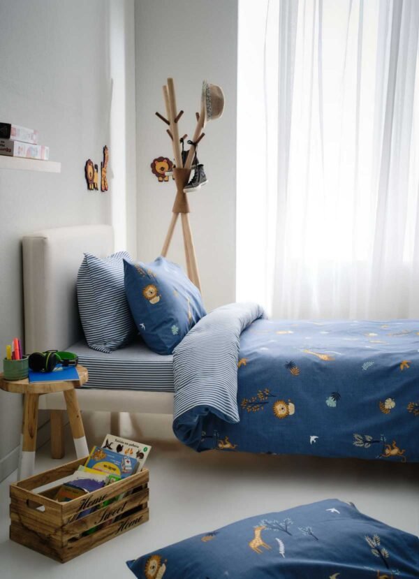 Max Παιδικό Πάπλωμα στρωμένο σε παιδικό κρεβάτι