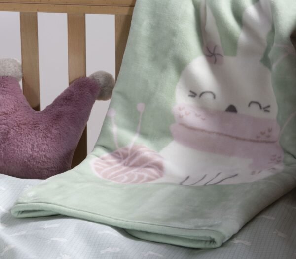 I love Bunnies Βρεφική Κουβέρτα στρωμένη σε κρεβάτι