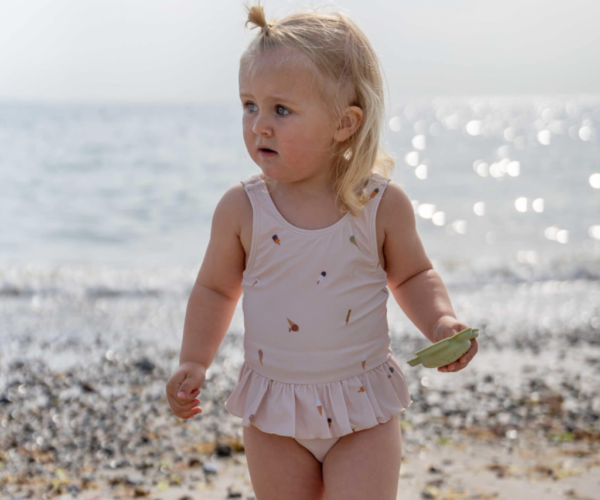Cool Summer Eva Swimsuit, το οποίο φοράει ένα παιδάκι